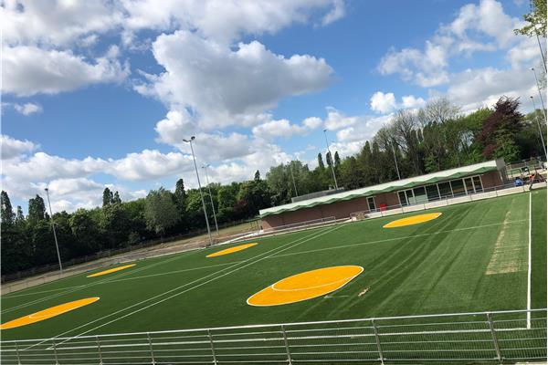 Aménagement terrain de korfball synthétique - Sportinfrabouw NV